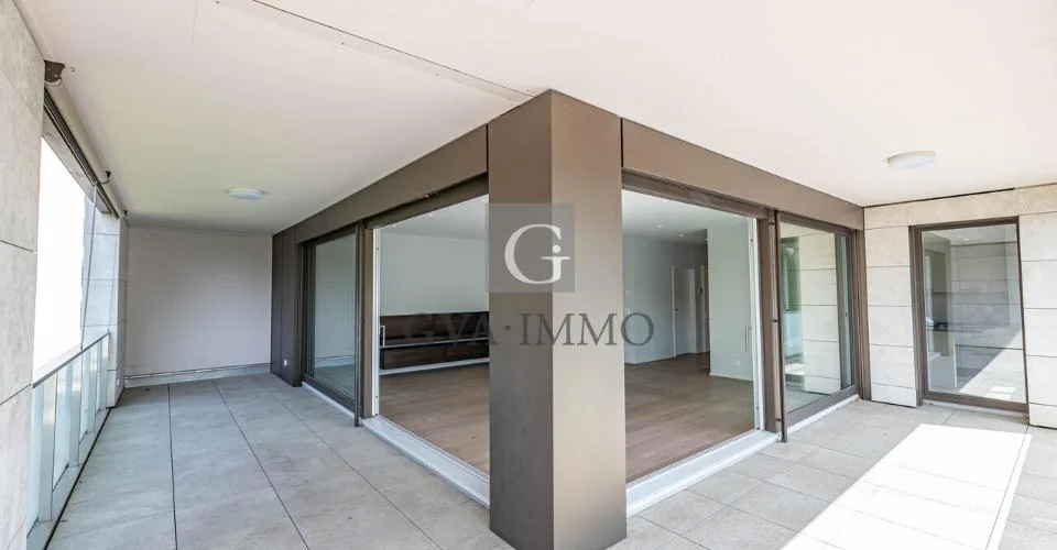 Élégant appartement avec vaste loggia, quartier Gradelle – Foto 4 von 12