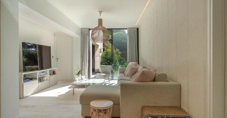 Lausanne Chailly, triplex de deux appartements avec 5 chambres en suites, 2 bureaux, jardin et piscine – Foto 14 von 18