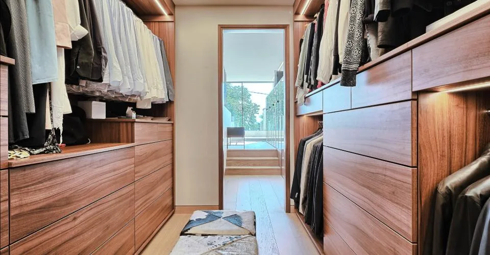 Lausanne Chailly, triplex de deux appartements avec 5 chambres en suites, 2 bureaux, jardin et piscine – Foto 8 von 18