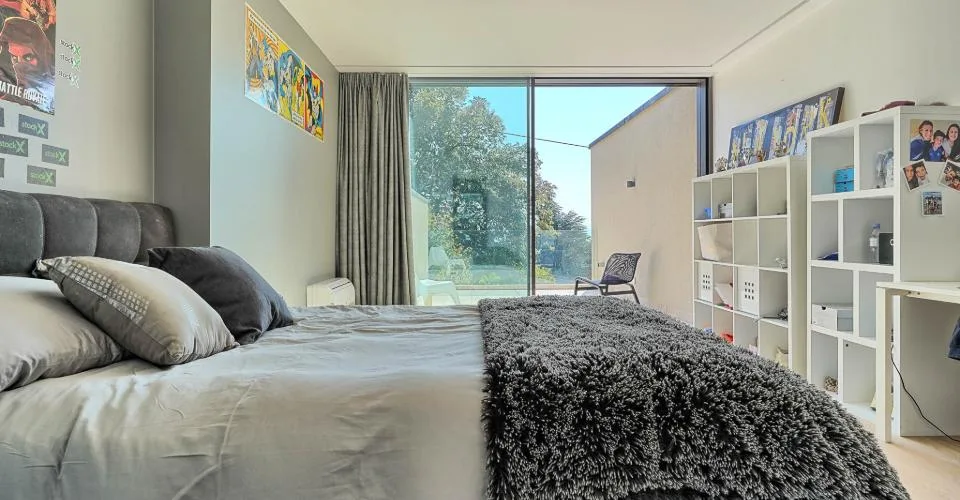 Lausanne Chailly, triplex de deux appartements avec 5 chambres en suites, 2 bureaux, jardin et piscine – Foto 12 von 18