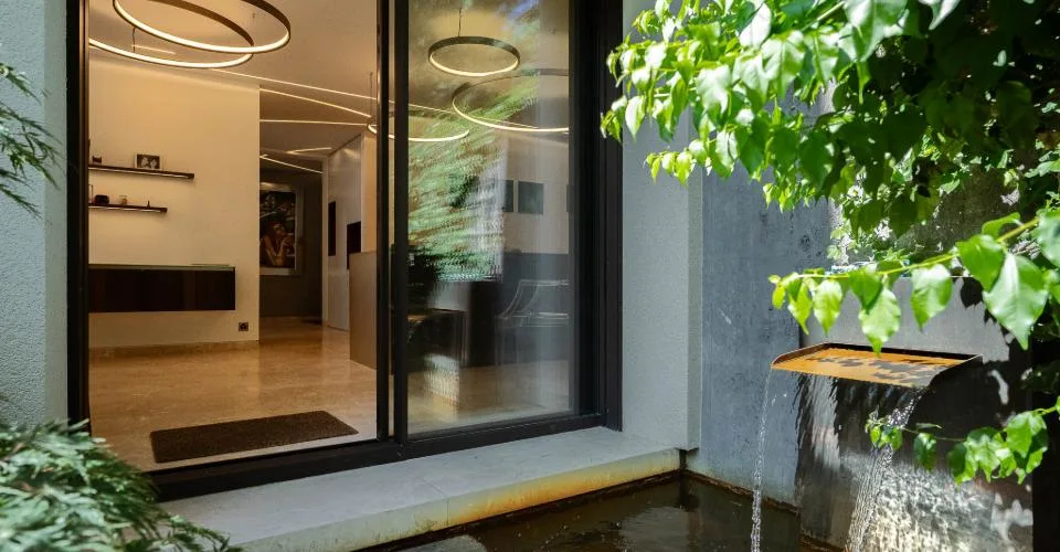 Lausanne Chailly, triplex de deux appartements avec 5 chambres en suites, 2 bureaux, jardin et piscine – Foto 5 von 18