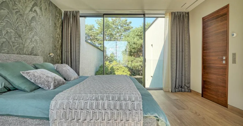 Lausanne Chailly, triplex de deux appartements avec 5 chambres en suites, 2 bureaux, jardin et piscine – Foto 6 von 18