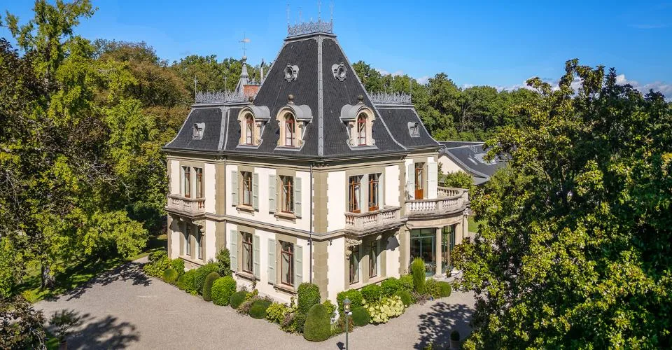 Exceptionnel Château du 19ème siècle et domaine de 9,5 hectares – foto 3 di 13