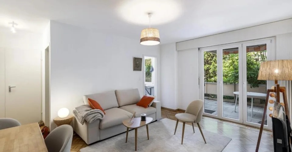 Bel appartement avec terrasse à Pully – Foto 2 von 7