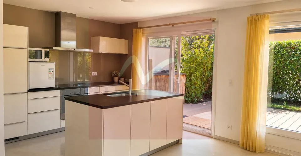VILLA CONTIGUE A MEYRIN – photo 2 of 12