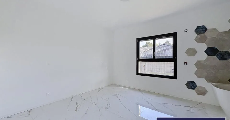 Maison vue lac et clocher à Nernier (France) – photo 9 sur 13