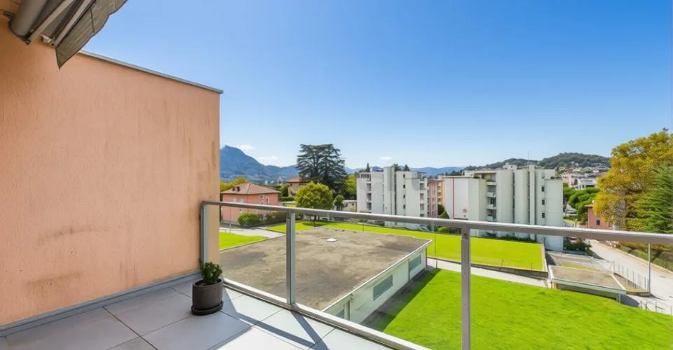 Dachgeschoss-Duplex 4,5 Zimmer Renoviert in Massagno - Erstwohnsitz und Zweitwohnsitz – Foto 11 von 24