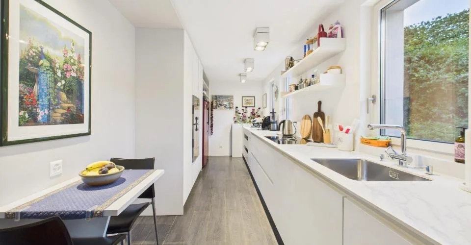 Helles Einfamilienhaus mit 5.5 Zimmern in Riva San Vitale, TI – Foto 19 von 28