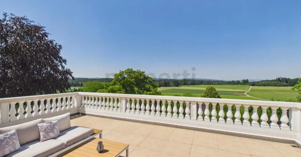 Exklusive Villa mit grandiosem Pool und unverbaubarem Panoramablick – photo 11 of 32