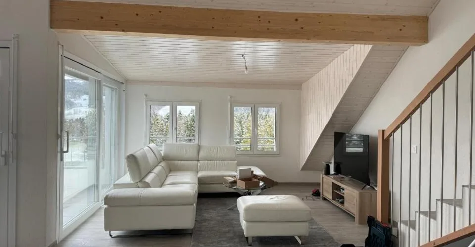 Magnifique attique avec vue superbe, grande mezzanine et transports à proximité immédiate – foto 6 di 26
