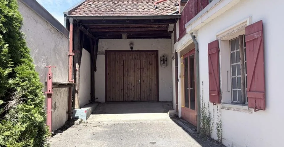Maison mitoyenne, Soyhières - 190000 – photo 3 of 13