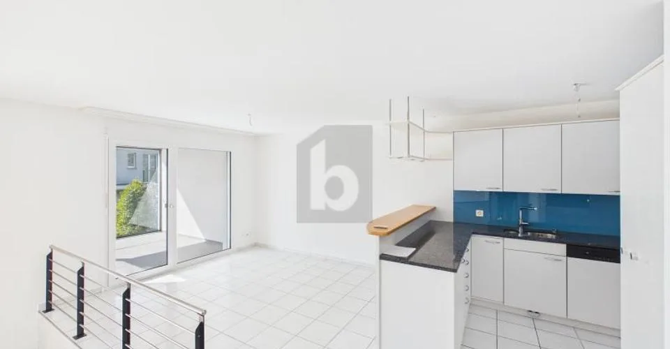 PANORAMA WITH LONG-DISTANCE VIEW IN A PREFERRED LOCATION – photo 9 of 12
