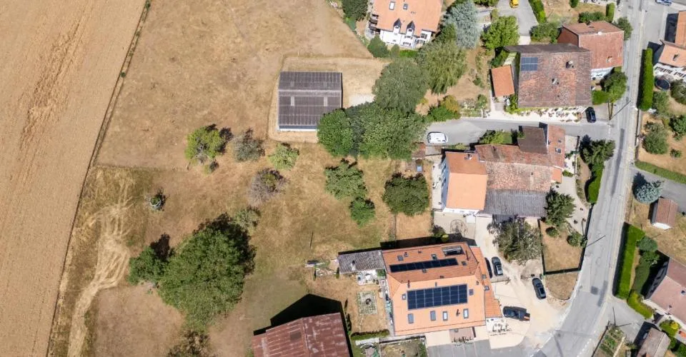 MAISON DE CARACTÈRE AVEC DEUX LOGEMENTS ET DÉPENDANCES – photo 2 sur 13