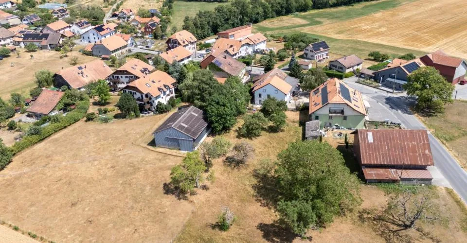 MAISON DE CARACTÈRE AVEC DEUX LOGEMENTS ET DÉPENDANCES – photo 3 sur 13