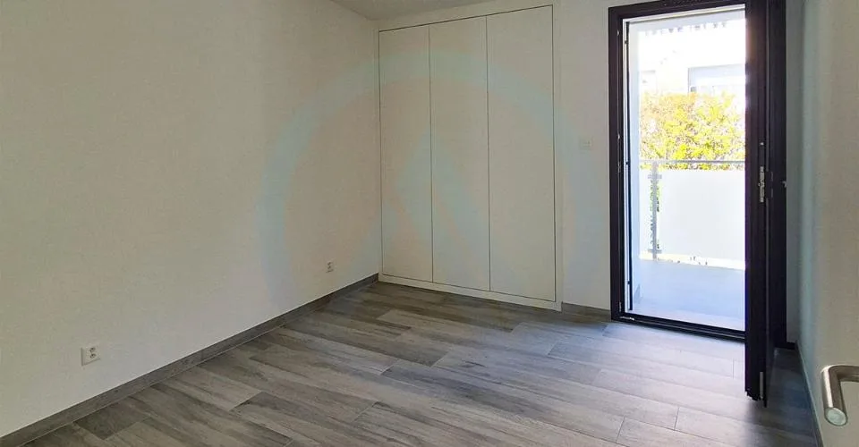 Magnifica villa bifamiliare con vista sulle montagne nelle alture di Sion – foto 13 di 26