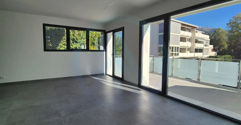 Magnifica villa bifamiliare con vista sulle montagne nelle alture di Sion – foto 7 di 26