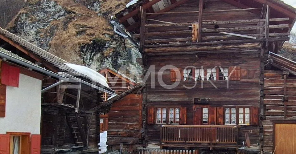 TROPPO TARDI, GIÀ RISERVATO... Casa nel cuore di Haudères da ristrutturare – foto 7 di 10