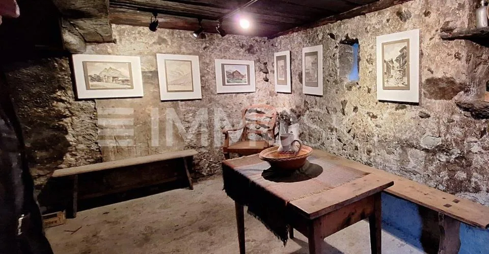 TROPPO TARDI, GIÀ RISERVATO... Casa nel cuore di Haudères da ristrutturare – foto 10 di 10
