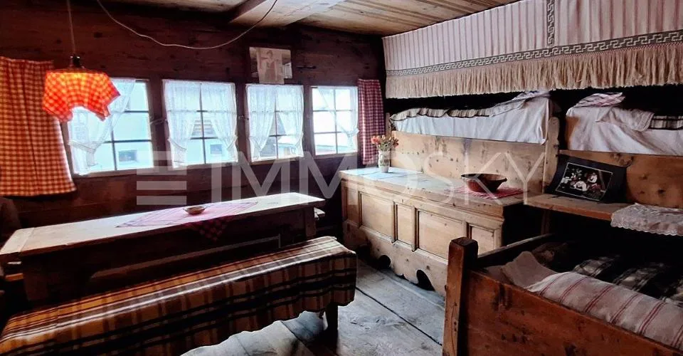 TROPPO TARDI, GIÀ RISERVATO... Casa nel cuore di Haudères da ristrutturare – foto 9 di 10