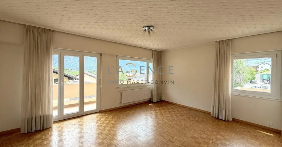 Appartamento di 5.5 locali con balcone, vista libera e giardino – foto 12 di 18