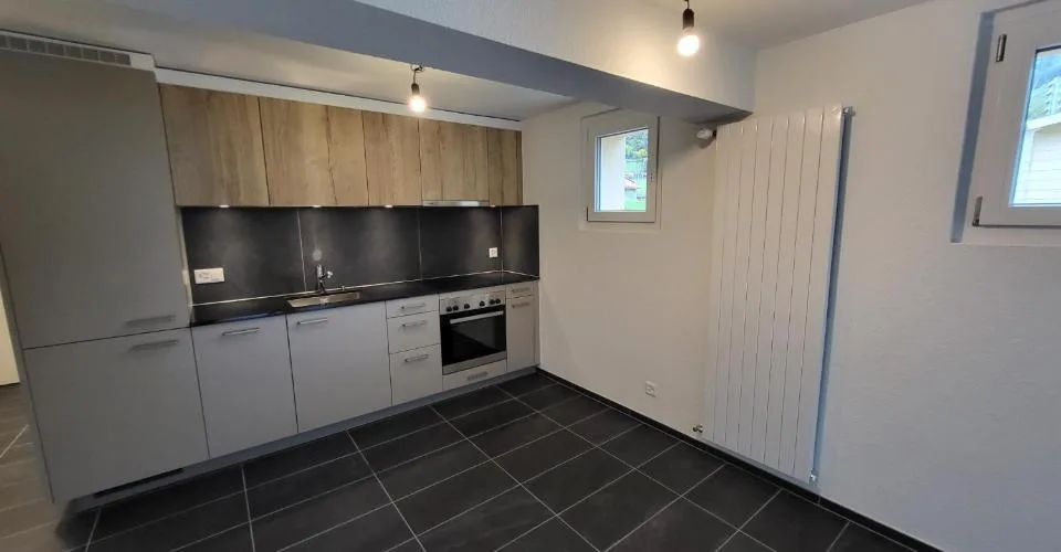 Appartement de 2 pièces sis au rez-inférieur