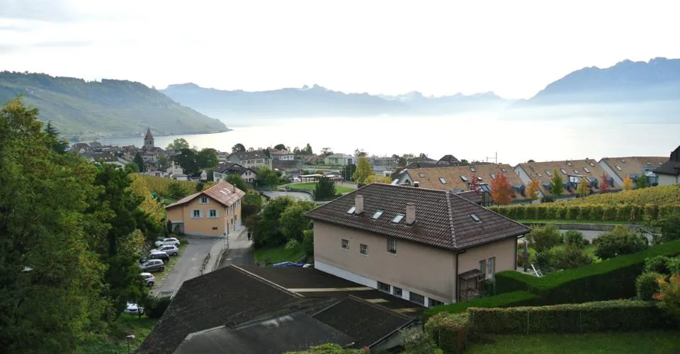 Superbo appartamento traversante con vista impareggiabile sul Lago di Ginevra – Cully