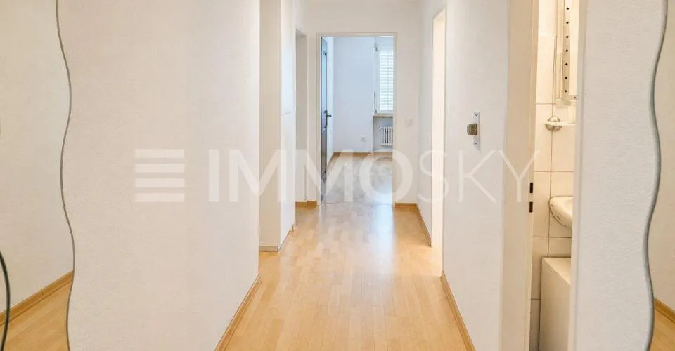 La tua nuova casa: molta luce, due balconi e due posti auto