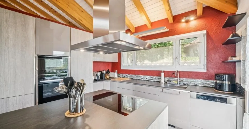 Villa d'architecte contemporaine, volumes spectaculaires, au pied du S – photo 18 sur 26