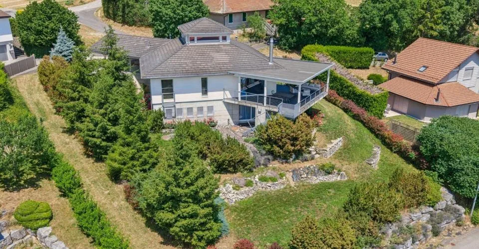 Villa d'architecte contemporaine, volumes spectaculaires, au pied du S – photo 15 sur 26