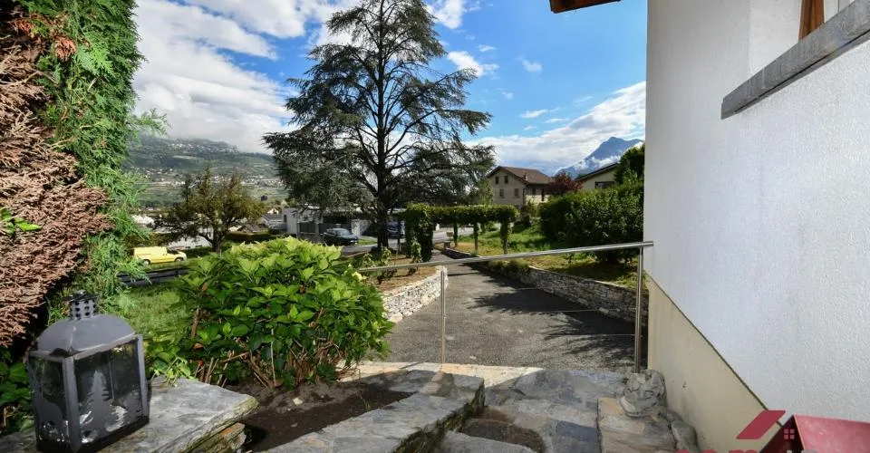 Einfamilienhaus in Grône mit Studio und Blick, ruhig und zentral – Foto 15 von 26