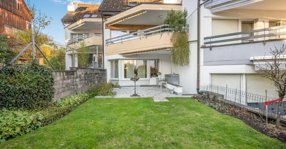 Photovoltaikanlage mit Speicherbatterie, Doppelgarage plus 2 Aussen... – Foto 14 von 27
