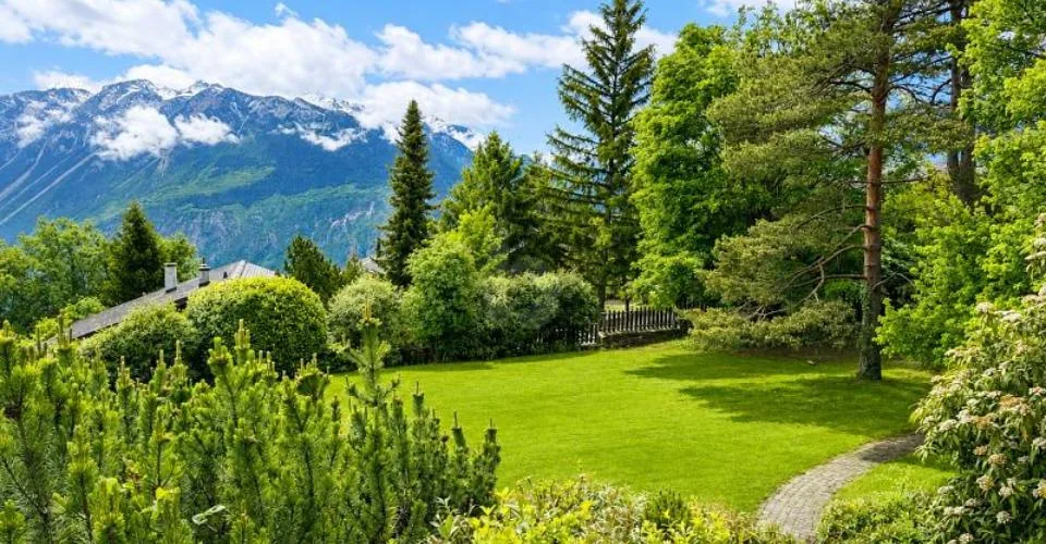 EXKLUSIV, GERÄUMIG UND EINZIGARTIG – Foto 9 von 12