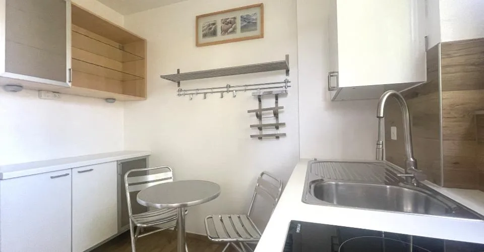 Meublé - Magnifique 2.5 p. 50 m2 – Foto 5 von 12