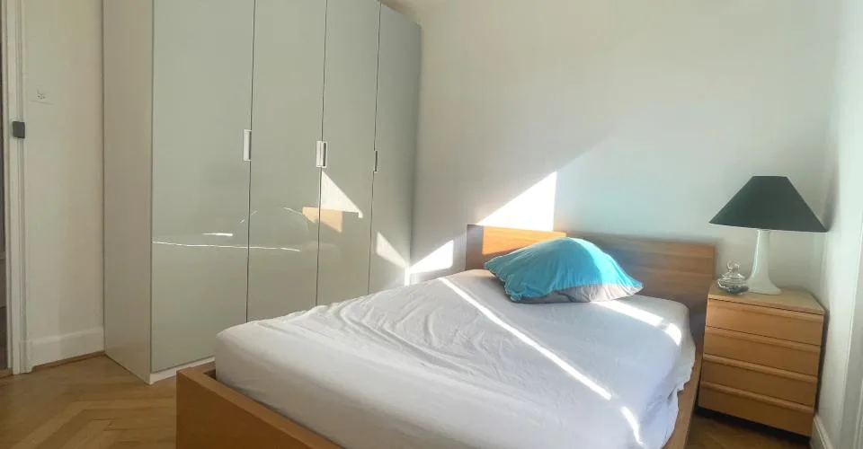 Meublé - Magnifique 2.5 p. 50 m2 – Foto 8 von 12
