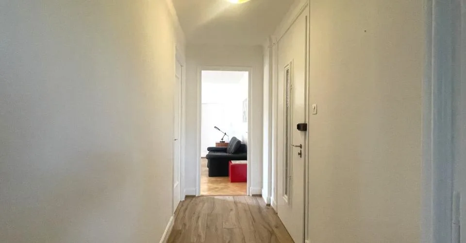 Meublé - Magnifique 2.5 p. 50 m2 – Foto 7 von 12