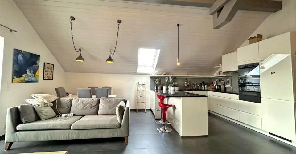 Magnifique appartement de 3,5 pièces au 2ème étage à Longirod
