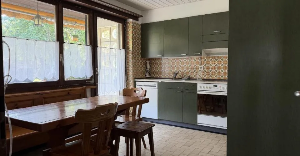 Schönes 6,5-Zimmer-Haus zum Renovieren im Zentrum von Bassecourt zu verkaufen – Foto 5 von 13