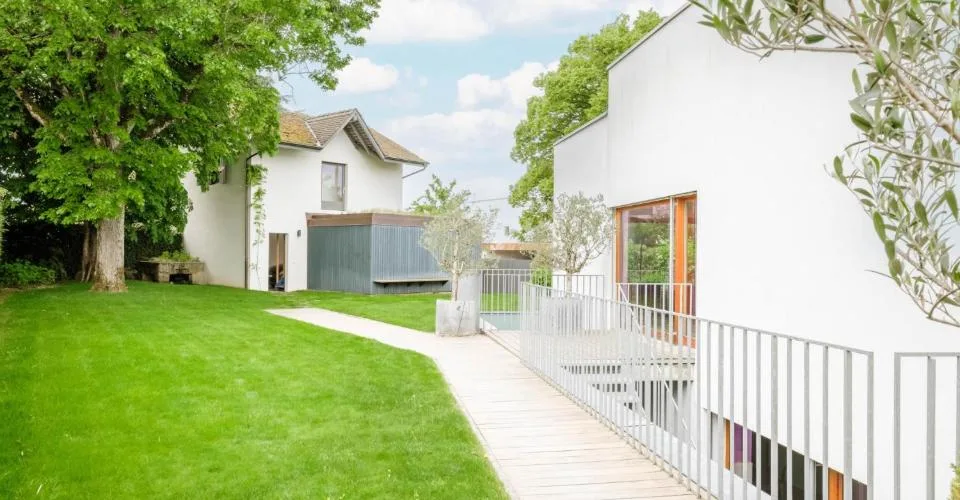 Nouveau - Villa d'architecte à découvrir – photo 3 of 4