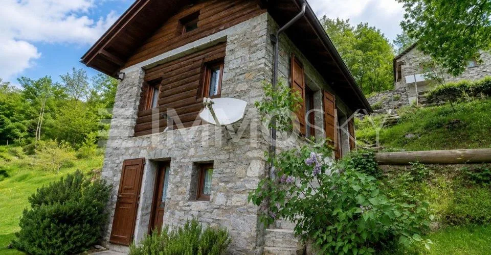 Einzigartiges Tessiner Rustico mit offenem Blick – Foto 1 von 10