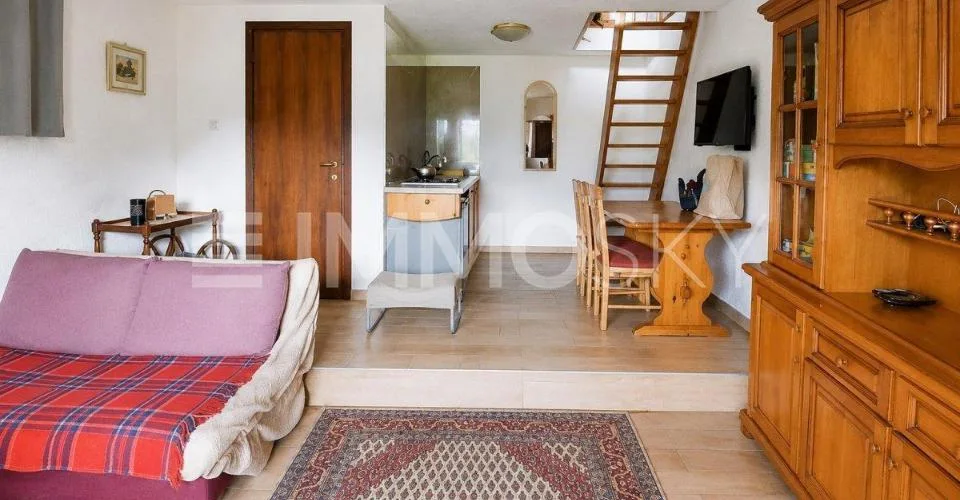 Einzigartiges Tessiner Rustico mit offenem Blick – Foto 2 von 10