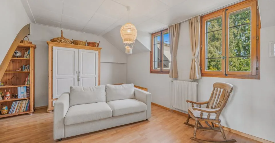 DUPLEX VON CHARME UND SEIN PRIVATER GARTEN, 5 MINUTEN VON MORGES – Foto 6 von 8