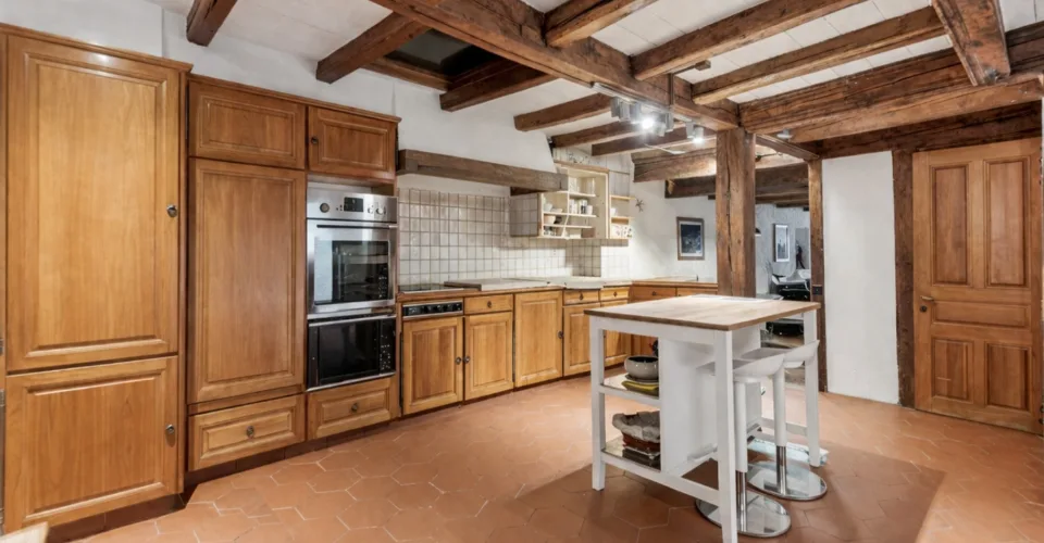 Maison villageoise de caractère balcon en toiture avec très belle vue – Foto 3 von 26