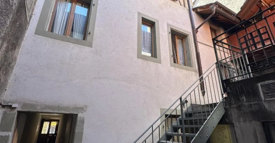 Edificio in affitto con superficie commerciale nel centro città – foto 2 di 13
