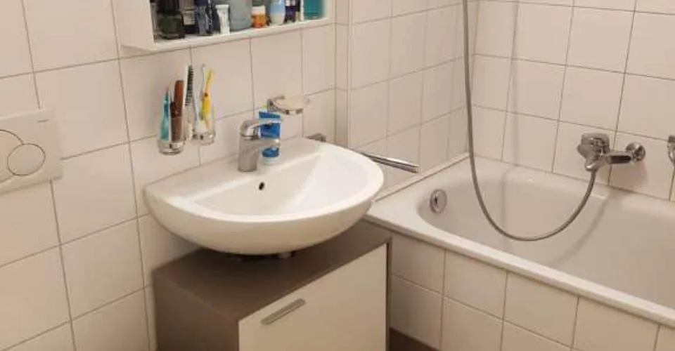 Centre Fribourg, rue piétonne, joli 2,5 p. à 1 min. à pied de la gare – photo 9 of 11