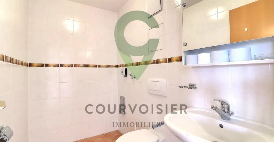BEL APPARTEMENT DE 4,5 PCES, VUE LAC ET ALPES PROCHE DES COMMODITES – photo 10 sur 26