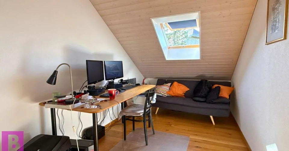 Geist eines Hauses für dieses superbe dreistöckige Familienhaus mit 4 Zimmern in Yens – Foto 15 von 23