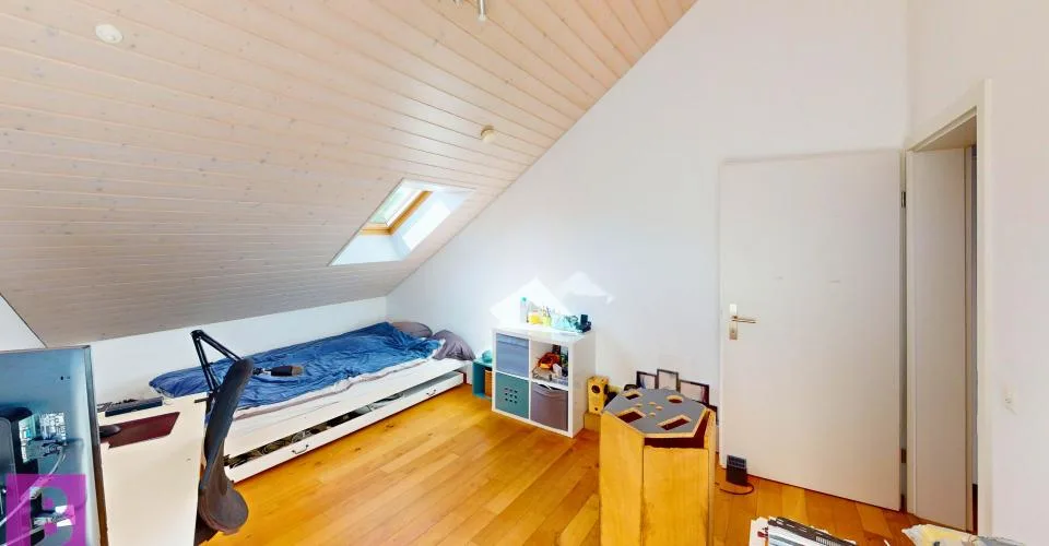 Geist eines Hauses für dieses superbe dreistöckige Familienhaus mit 4 Zimmern in Yens – Foto 13 von 23
