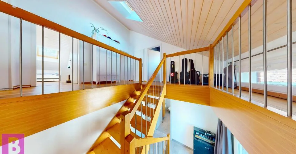 Geist eines Hauses für dieses superbe dreistöckige Familienhaus mit 4 Zimmern in Yens – Foto 9 von 23