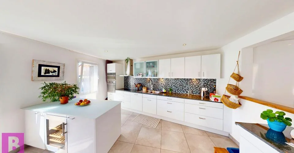 Geist eines Hauses für dieses superbe dreistöckige Familienhaus mit 4 Zimmern in Yens – Foto 4 von 23