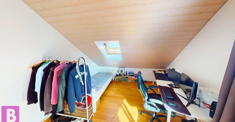 Geist eines Hauses für dieses superbe dreistöckige Familienhaus mit 4 Zimmern in Yens – Foto 14 von 23